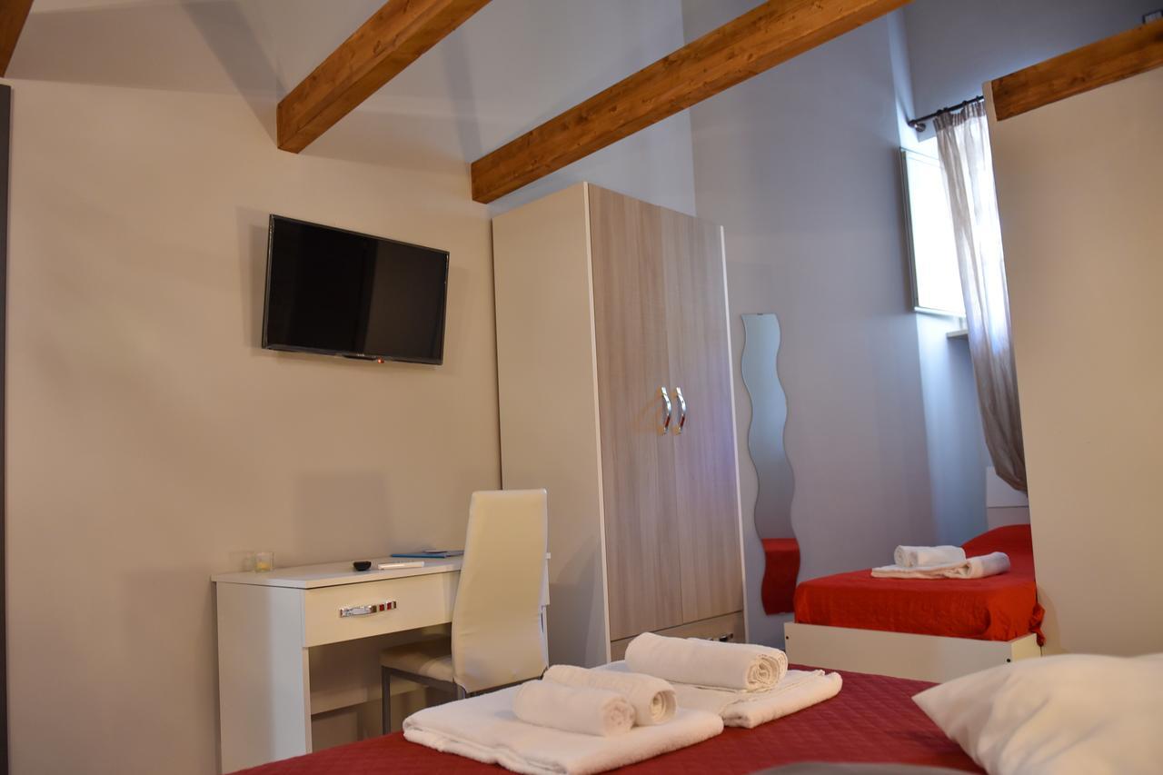 Bed and Breakfast Famigi à Naples Extérieur photo